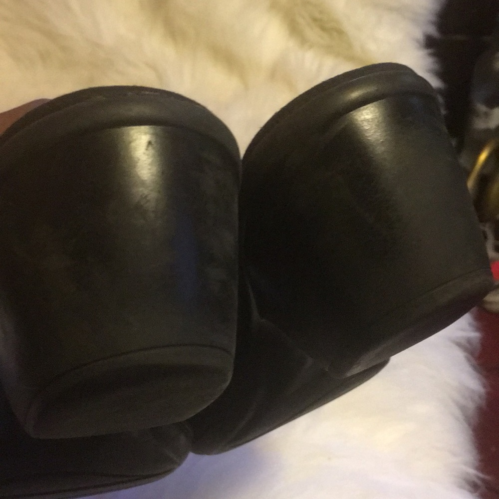 Clark’s slip ons - Picture 3 of 7